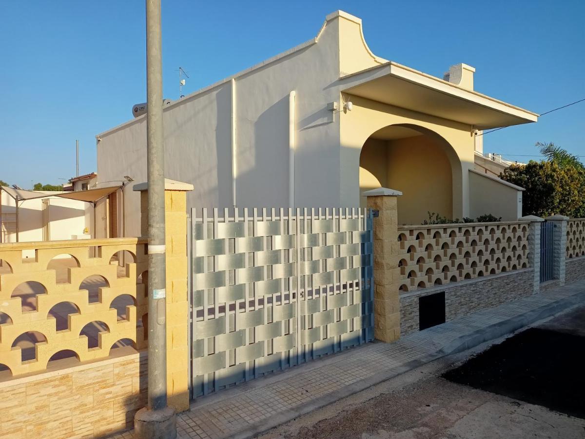 Casa Vacanze Da Lui' Torre Lapillo Exterior foto